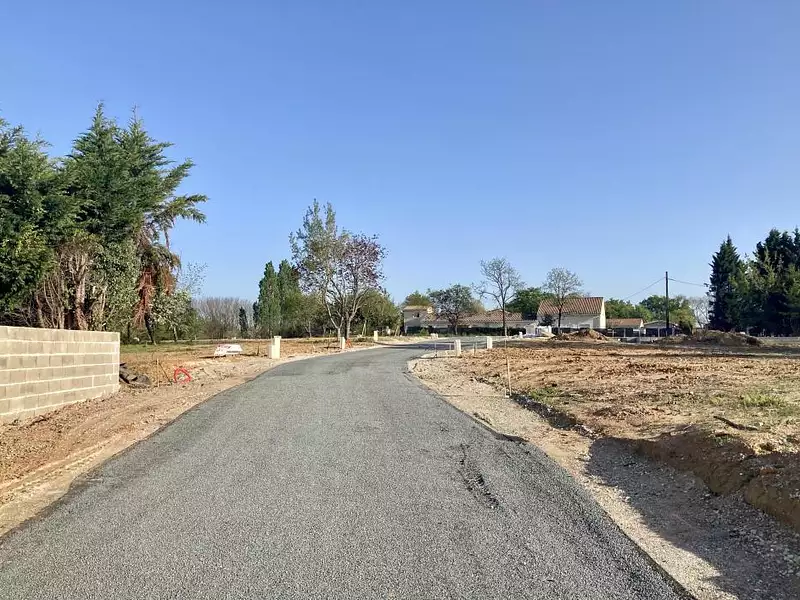 Terrain à bâtir, 723 m² - Auros (33124)