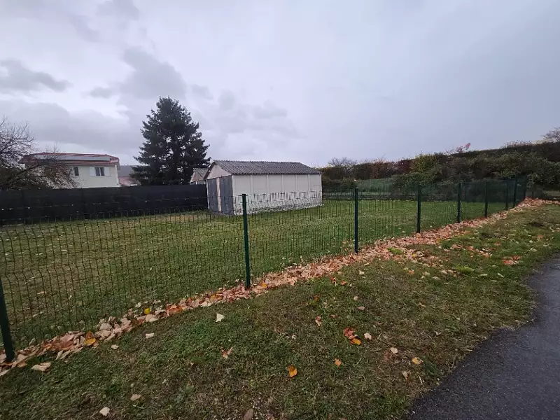 Terrain à bâtir, 400 m² - Saint-Maurice-de-Beynost (01700)