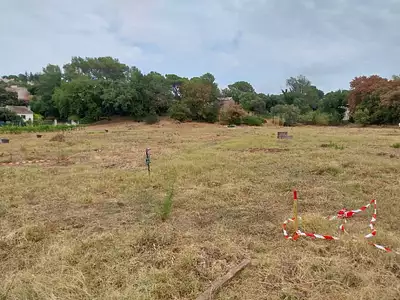 Terrain à bâtir, 717 m²