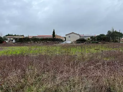 Terrain à bâtir, 808 m²