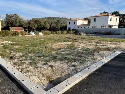 Terrain à bâtir, 444 m²