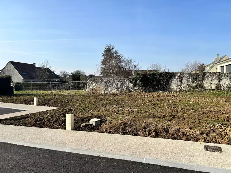 Terrain à bâtir, 323 m² - Fontenay-Trésigny (77610)
