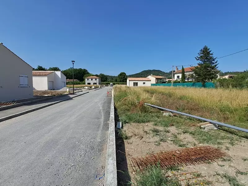 Terrain à bâtir, 434 m² - Laragne-Montéglin (05300)