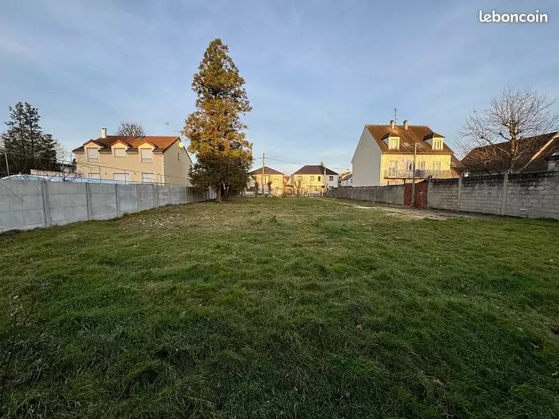 Terrain à bâtir, 503 m² - Pontault-Combault (77340)