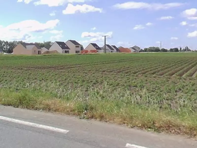 Terrain à bâtir, 380 m² - Douvrin (62138)