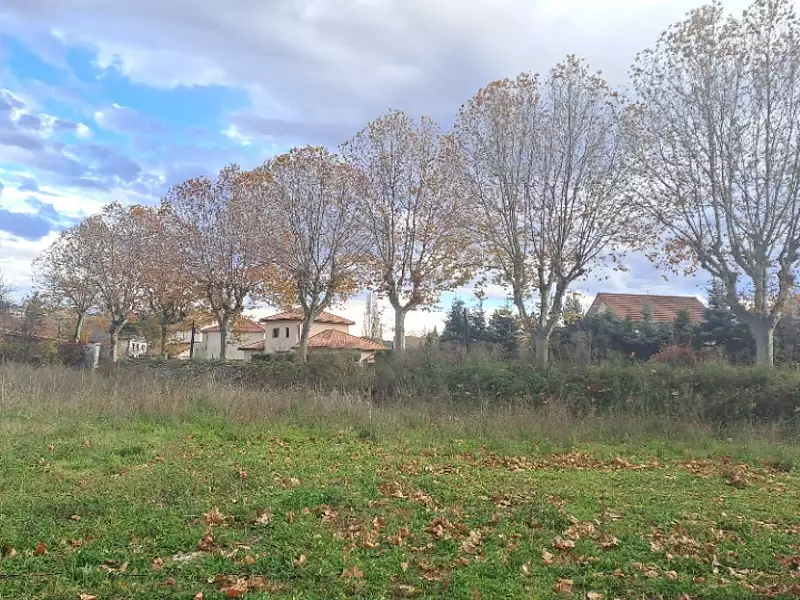 Terrain à bâtir, 696 m² - La Roche-des-Arnauds (05400)