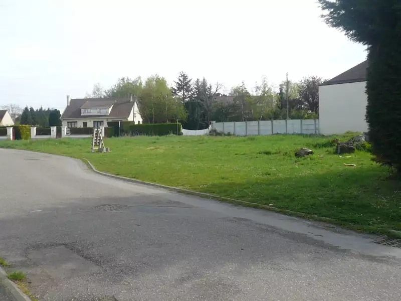 Terrain à bâtir, 270 m² - Lagny-sur-Marne (77400)