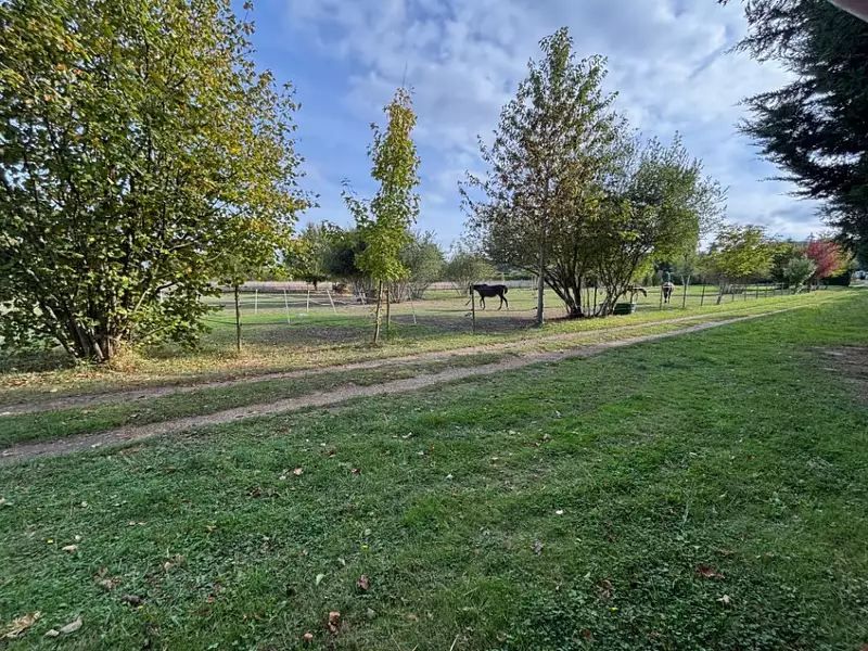 Terrain à bâtir, 428 m² - Thoiry (78770)