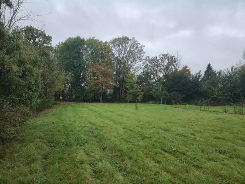 Terrain à bâtir, 1 400 m² - Courbépine (27300)