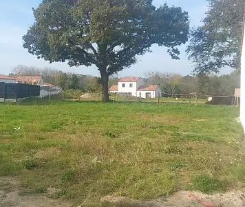 Terrain à bâtir, 300 m²