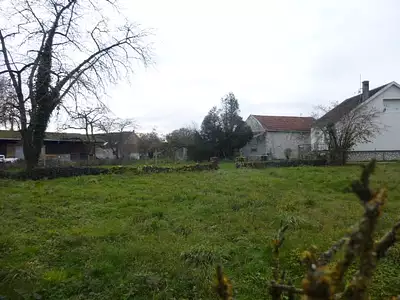 Terrain à bâtir, 601 m²