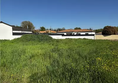 Terrain à bâtir, 734 m²