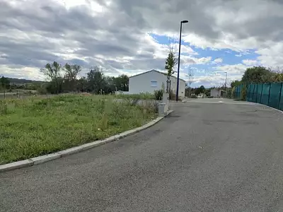 Terrain à bâtir, 1 400 m²