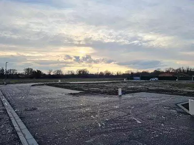Terrain à bâtir, 873 m²