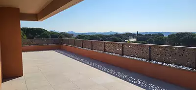 T4 TERRASSE FREJUS
