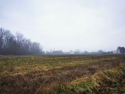 Terrain à bâtir, 735 m²