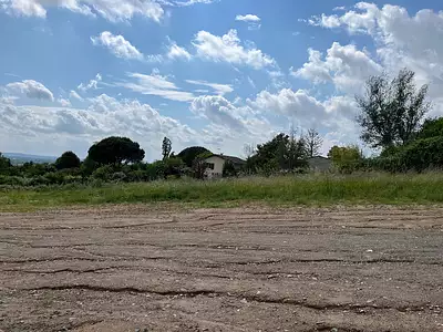 Terrain à bâtir, 704 m²