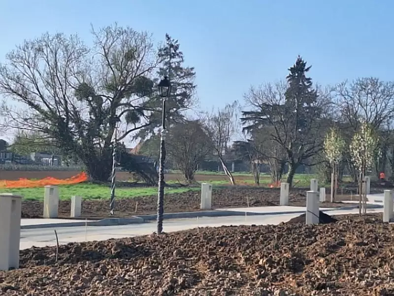 Terrain à bâtir, 404 m² - Pecqueuse (91470)