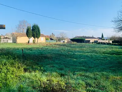 Terrain à bâtir, 600 m² - Cavignac (33620)