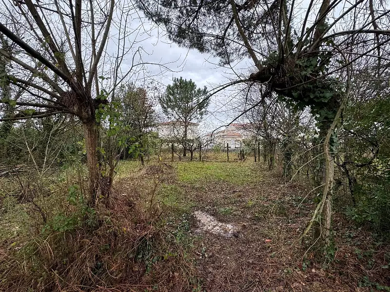 Terrain à bâtir, 551 m² - Le Taillan-Médoc (33320)