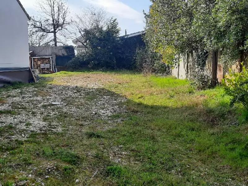 Terrain à bâtir, 350 m² - Bordeaux (33300)