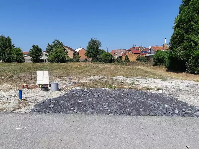 Terrain à bâtir, 744 m² - Vermelles (62980)