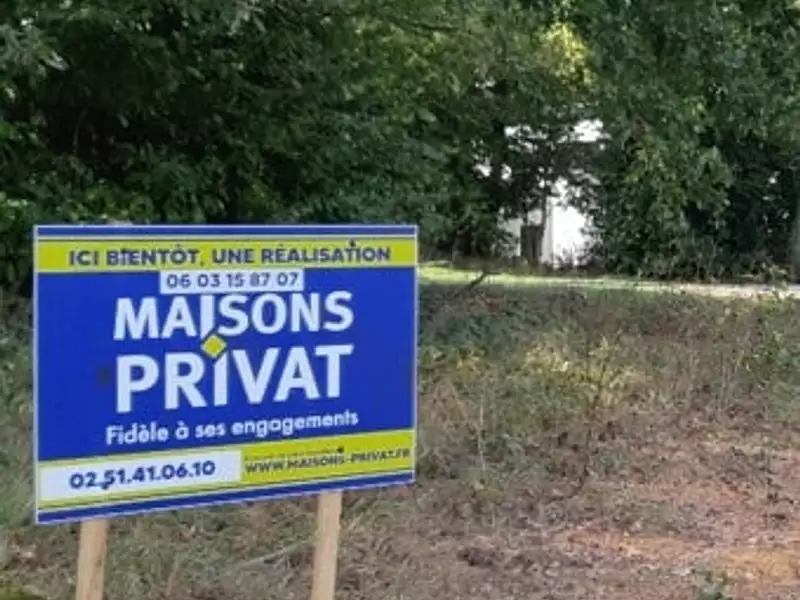 Terrain à bâtir, 540 m² - La Roche-sur-Yon (85000)