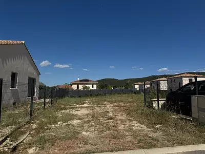 Terrain à bâtir, 617 m²