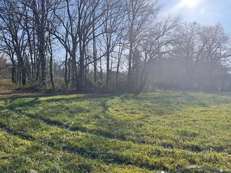 Terrain à bâtir, 1 600 m² - Petit-Bersac (24600)