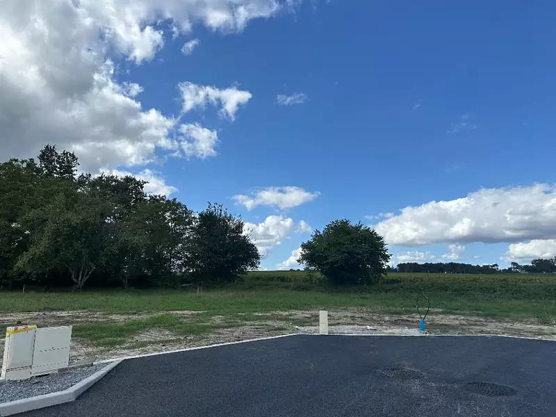 Terrain à bâtir, 900 m² - Landiras (33720)