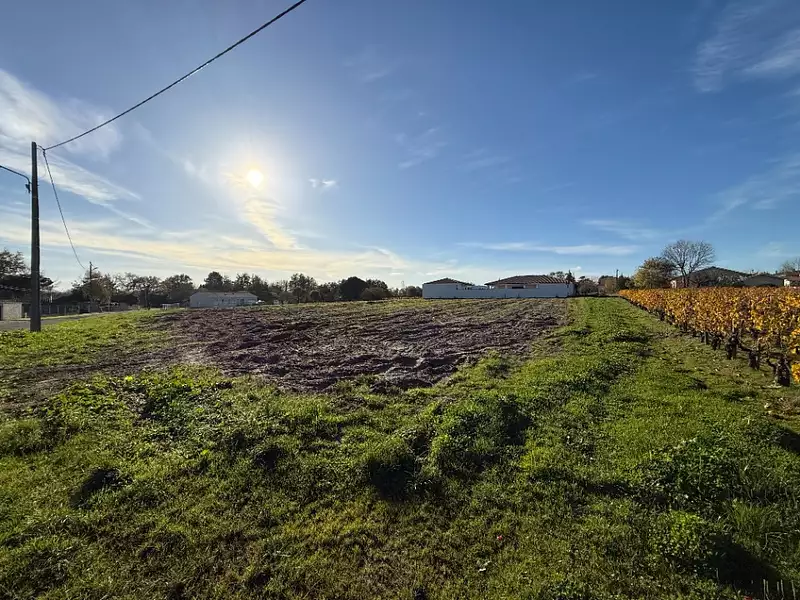 Terrain à bâtir, 1 130 m² - Cussac-Fort-Médoc (33460)