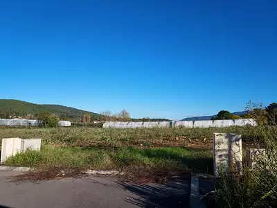 Terrain à bâtir, 338 m²