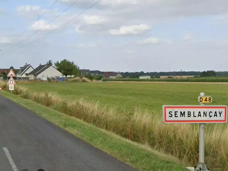 Terrain à bâtir, 800 m² - Semblançay (37360)