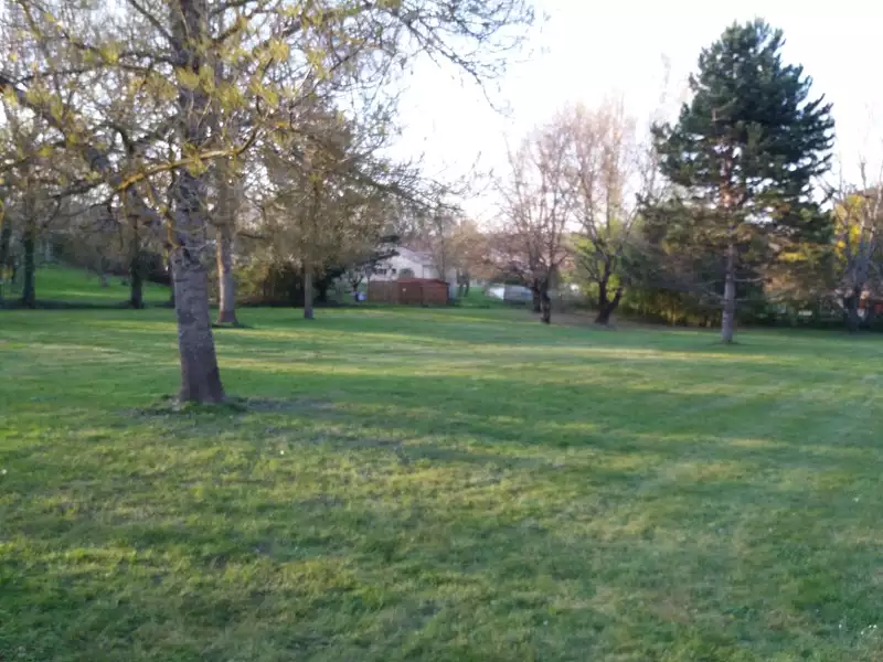 Terrain à bâtir, 570 m² - La Salvetat-Saint-Gilles (31880)