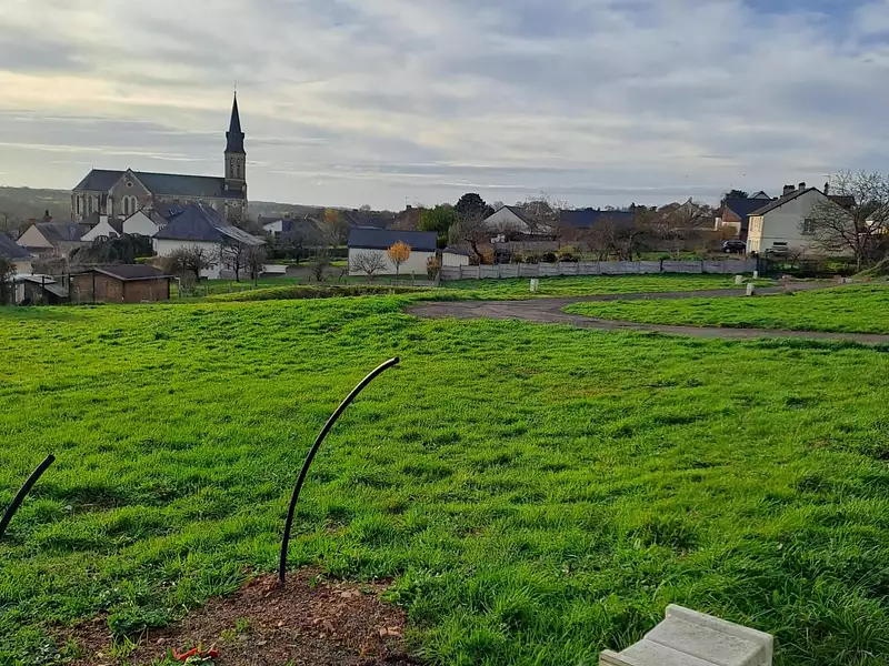 Terrain à bâtir, 434 m² - Val d'Erdre-Auxence (49370)
