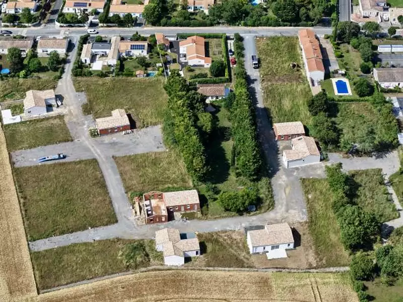 Terrain à bâtir, 258 m² - Saint-Médard (17500)