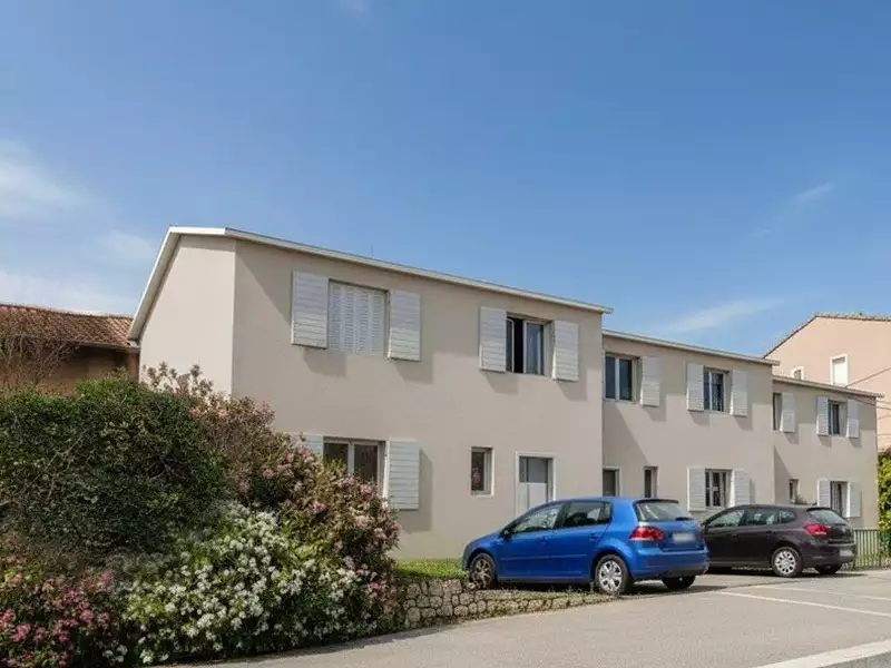 Terrain à bâtir, 183 m² - Pertuis (84120)