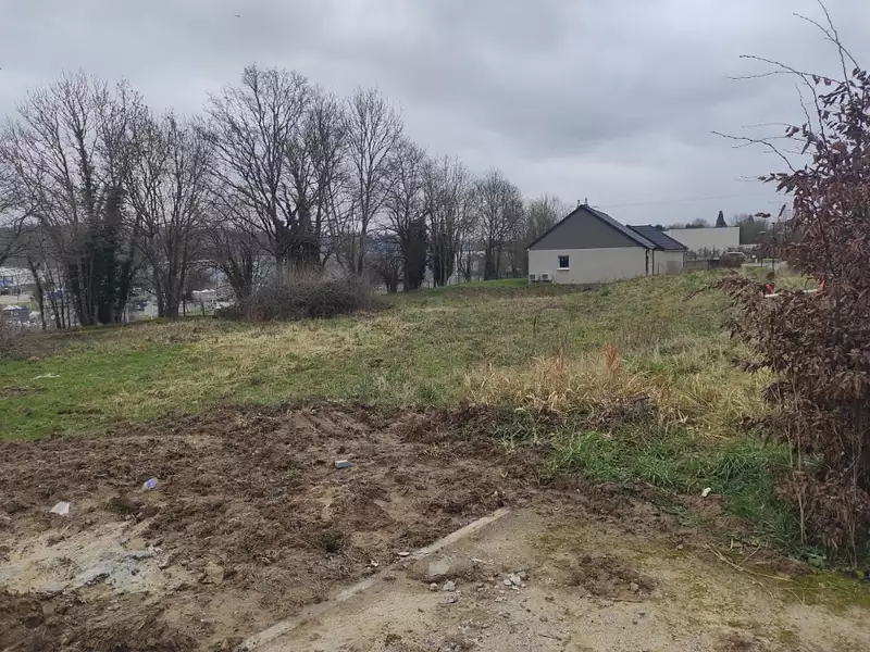 Terrain à bâtir, 612 m² - Pont-Audemer (27500)