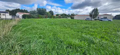 Terrain à bâtir, 706 m²