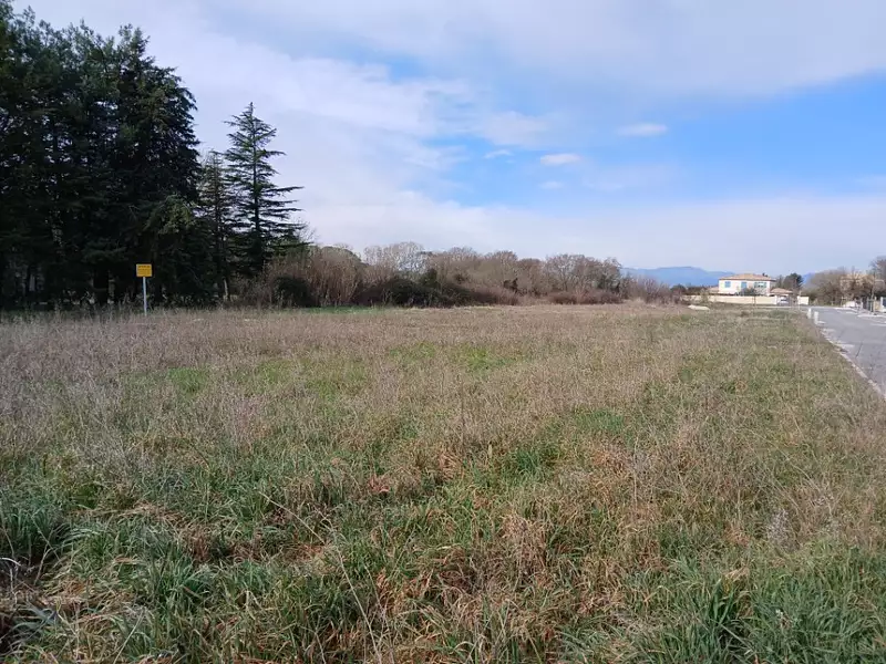 Terrain à bâtir, 602 m² - Saint-Théodorit (30260)