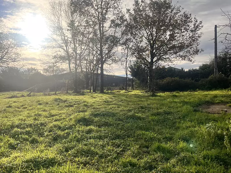 Terrain à bâtir, 604 m²