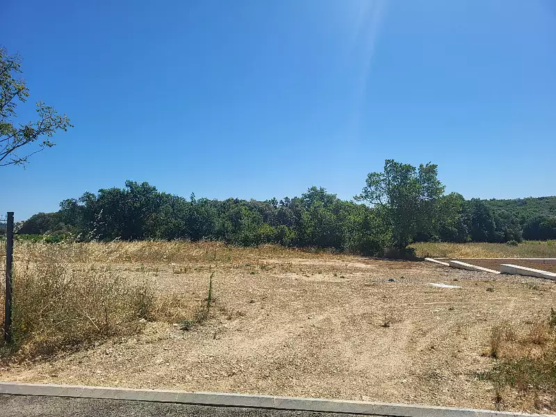 Terrain à bâtir, 350 m² - Montagnac (30350)