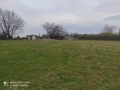 Terrain à bâtir, 1 049 m²