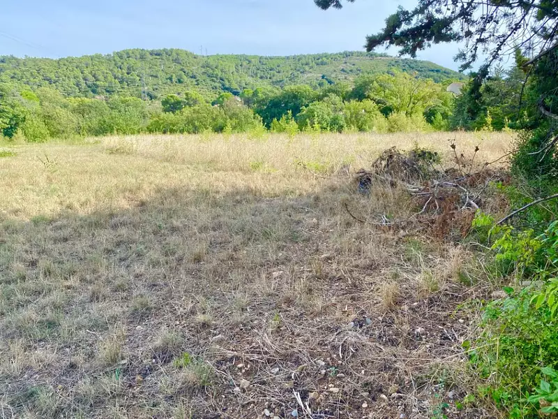 Terrain à bâtir, 384 m² - Clermont-l'Hérault (34800)