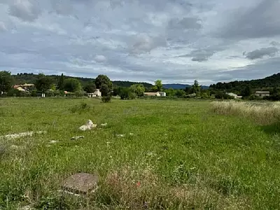 Terrain à bâtir, 300 m²