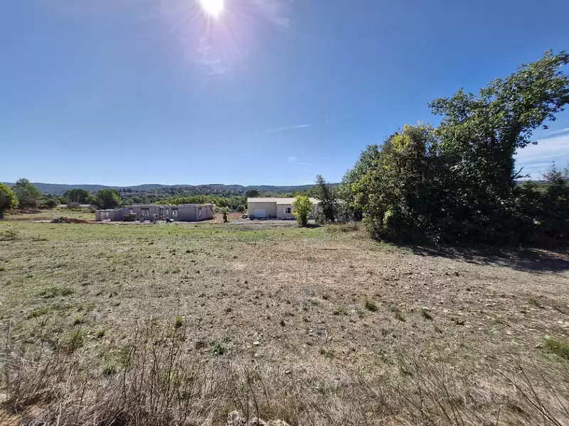 Terrain à bâtir, 1 519 m² - Carcès (83570)
