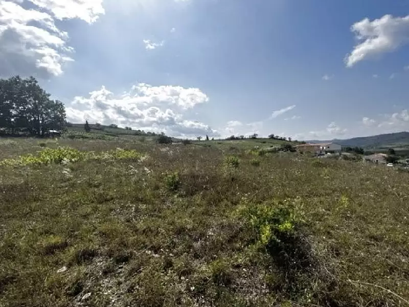 Terrain à bâtir, 2 460 m² - Durban-Corbières (11360)