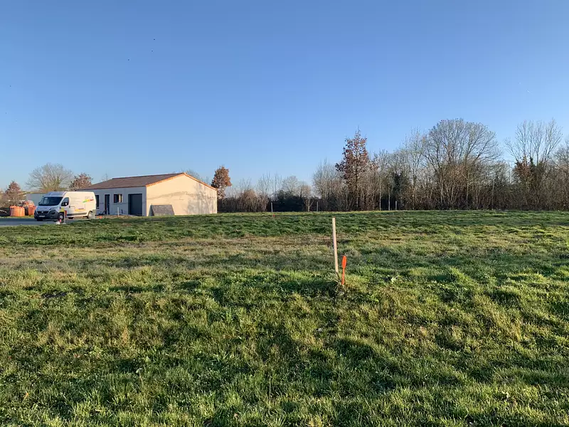 Terrain à bâtir, 411 m² - Le Poiré-sur-Vie (85170)