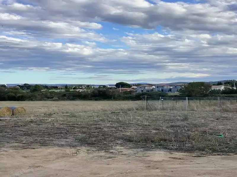 Terrain à bâtir, 580 m² - Lézignan-Corbières (11200)