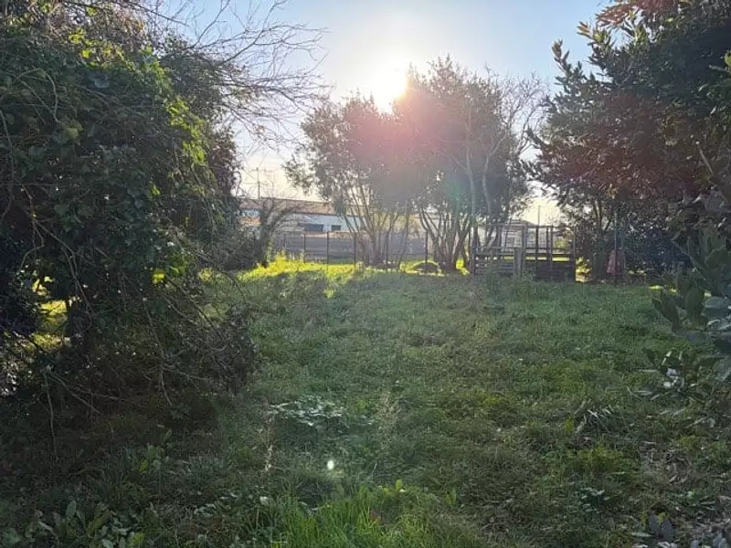 Terrain à bâtir, 760 m² - Saint-Froult (17780)